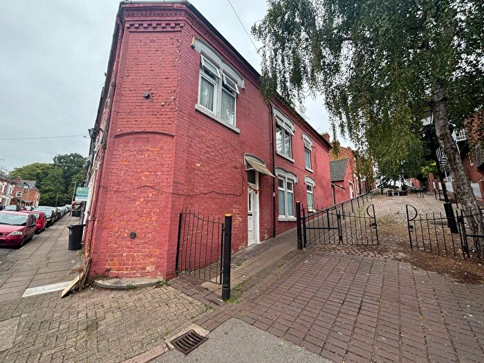 3 Bedroom End Terrace House For Sale In Granby Avenue, Leicester, LE5