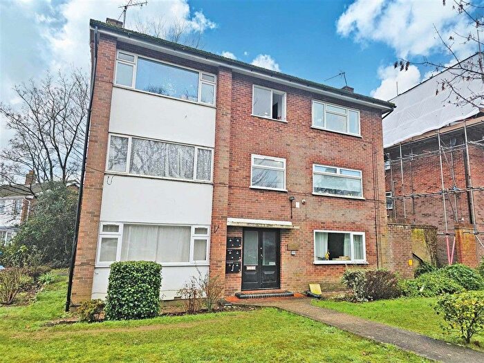 1 Bedroom Flat For Sale In Thornhill Park Road, Southampton, SO18