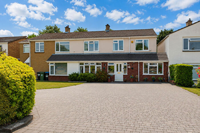 5 Bedroom Semi-Detached House For Sale In Chambersbury Lane, Hemel Hempstead, HP3