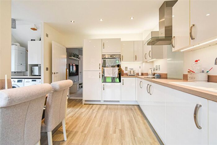 4 Bedroom Semi-Detached House For Sale In Greenacre Place, Newbury, Berkshire, RG14