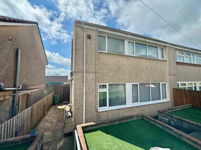 3 Bedroom Semi-Detached House For Sale In Heol Y Mynydd, Gilfach Goch, CF39