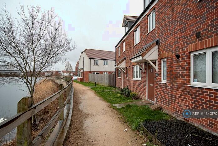 4 Bedroom Terraced House To Rent In Ellingham View, Dartford, DA1