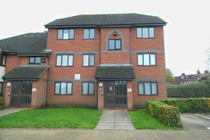 1 Bedroom Flat To Rent In Ainsley Close, London, N9