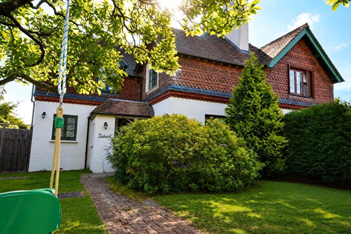 4 Bedroom Semi-Detached House To Rent In Farm Lane, Ashtead, Surrey, KT21