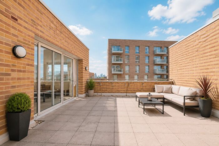 3 Bedroom Flat For Sale In Nelson Walk, Bow, E3