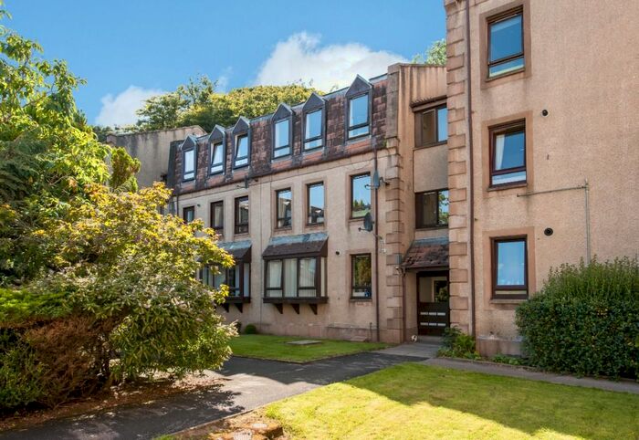 2 Bedroom Flat To Rent In Carron Gardens, Stonehaven, Aberdeenshire, AB39