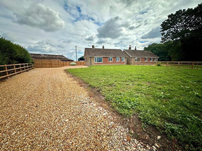 3 Bedroom Detached Bungalow For Sale In Upwell Road, March, PE15