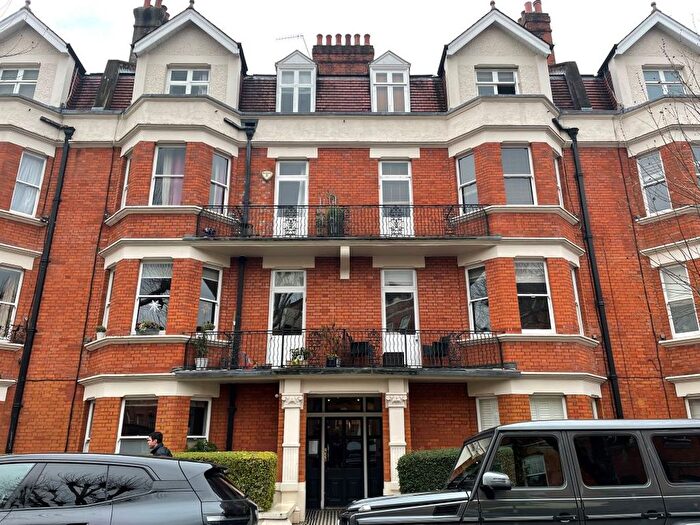 3 Bedroom Flat For Sale In Flat Castellain Mansions, Castellain Road, London, W9