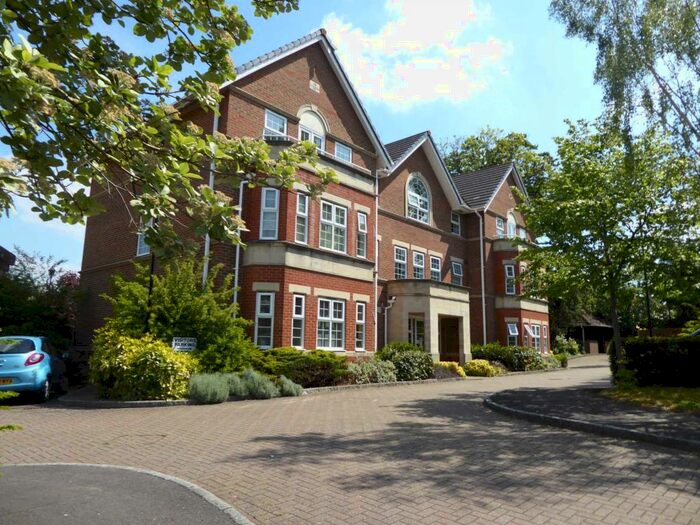 2 Bedroom Flat To Rent In Wokingham Road, Reading, RG6