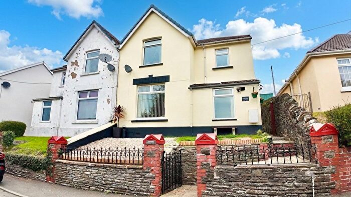 3 Bedroom Semi-Detached House For Sale In Gellihaf Road, Fleur De Lis, NP12
