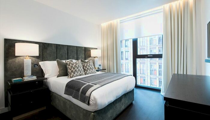 2 Bedroom Flat To Rent In Charles Clowes Walk, London, SW11