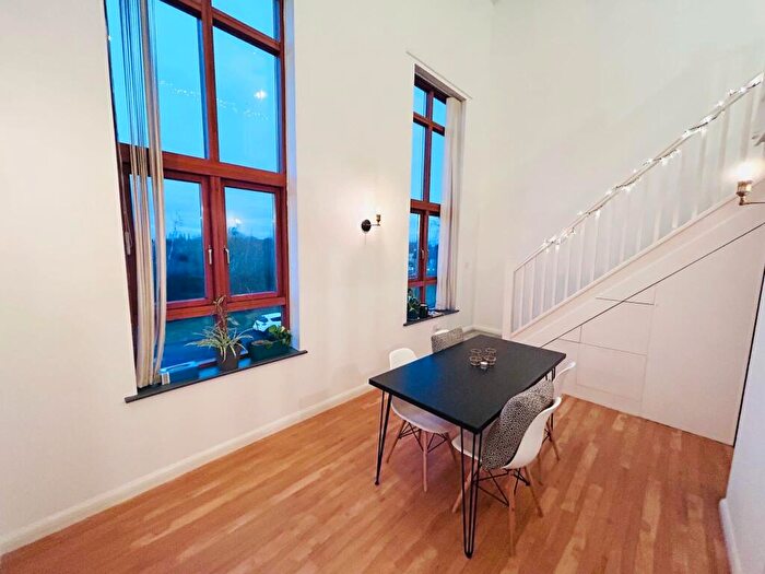2 Bedroom Apartment To Rent In Reynolds Place, Grange Farm, MK8