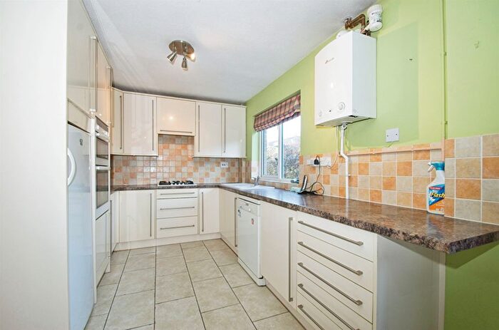 4 Bedroom Detached House For Sale In Rectory Close, Sarn, Bridgend, CF32