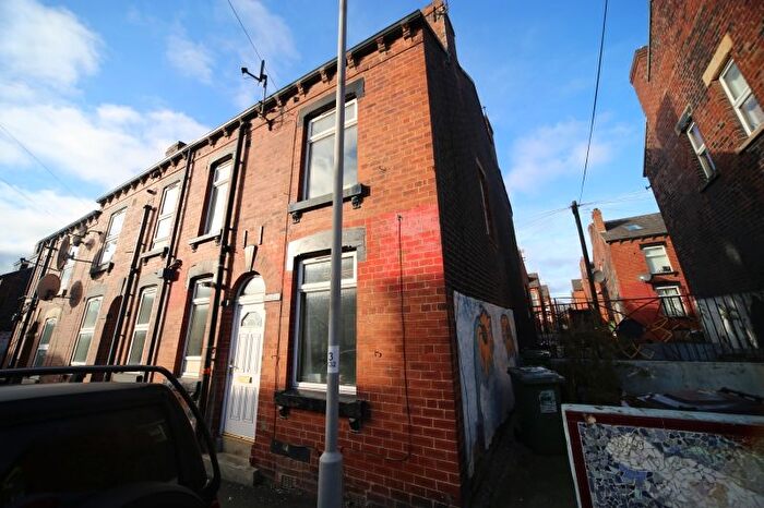 2 Bedroom Terraced House To Rent In Kelsall Grove, Hyde Park, Leeds, LS6