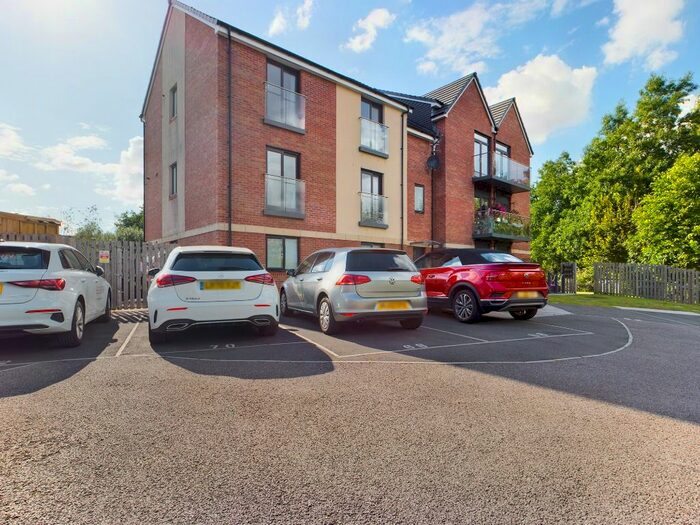 2 Bedroom Flat To Rent In Golwg Y Garreg Wen, Swansea, SA1