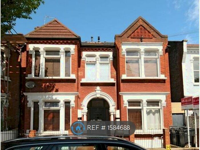 3 Bedroom Maisonette To Rent In Englewood Road, London, SW12