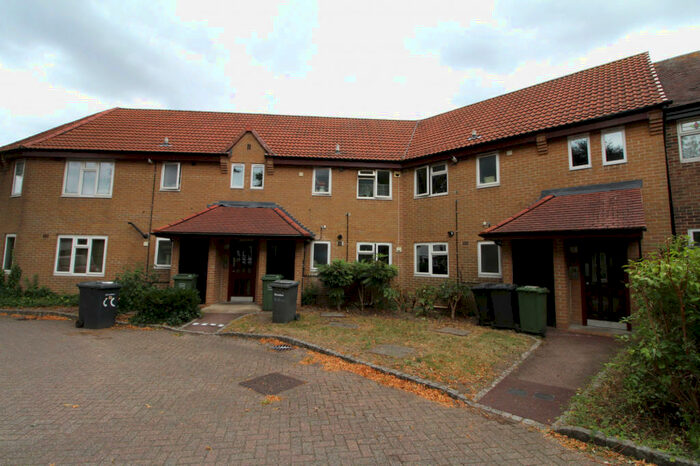 1 Bedroom Apartment To Rent In Beckenham Hill Road, Catford, SE6