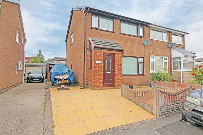 3 Bedroom Semi-Detached House For Sale In North Drive, Wesham, PR4