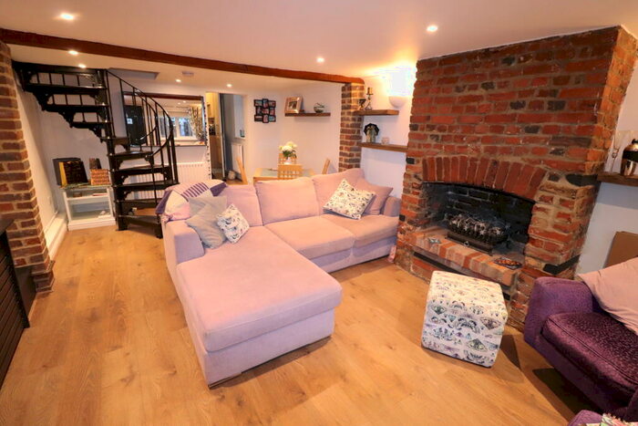 2 Bedroom House To Rent In Herongate Village, CM13