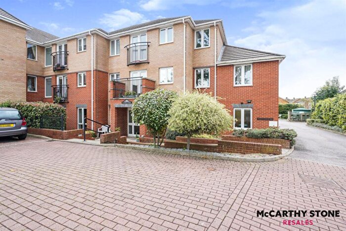 1 Bedroom Apartment For Sale In Olympic Court, Cannon Lane, Luton, Stopsley, LU2