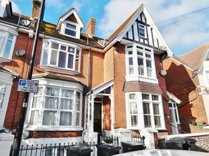 1 Bedroom Apartment To Rent In Bedford Grove, BN21