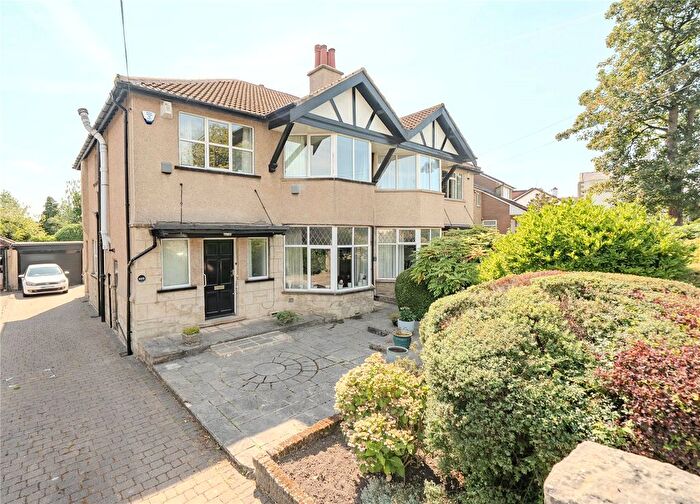 4 Bedroom Semi Detached House For Sale In Stonegate Road, Leeds, West Yorkshire, LS17