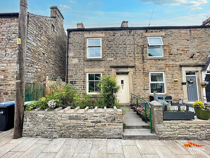 2 Bedroom Cottage For Sale In Front Street, Westgate, DL13