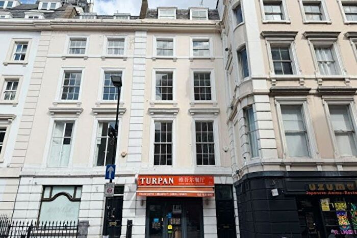 1 Bedroom Flat To Rent In Bed Apartment, Great Russell Street, WC1B