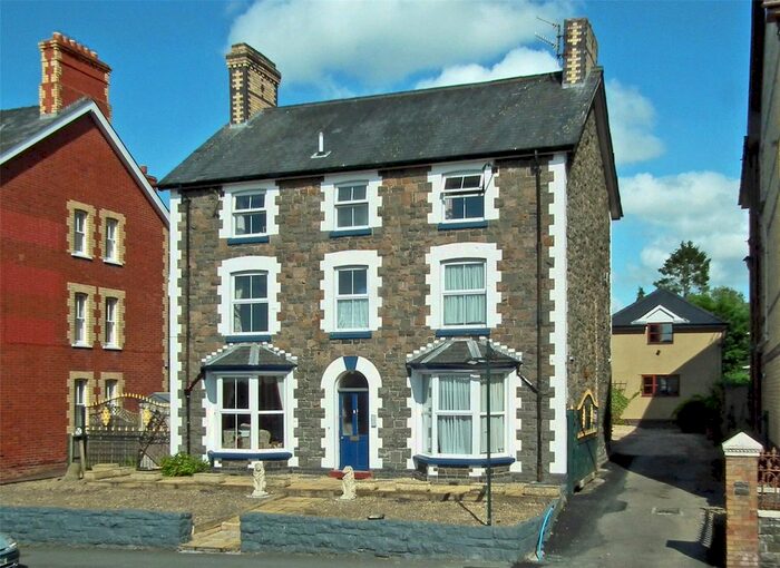 1 Bedroom Flat To Rent In Temple Street, Llandrindod Wells, Powys, LD1