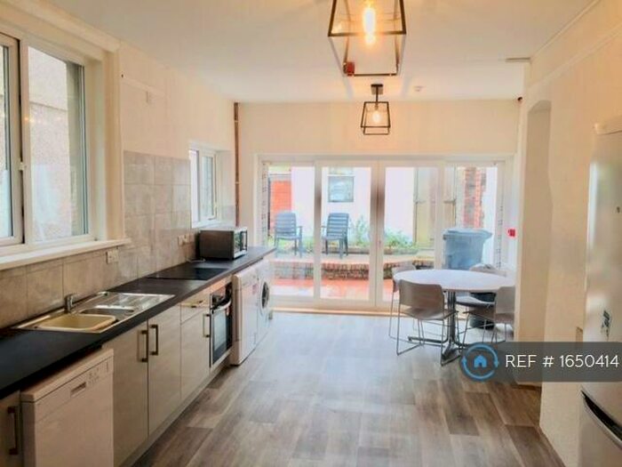 5 Bedroom Terraced House To Rent In Bernard St, Swansea, SA2