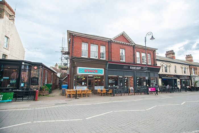 2 Bedroom Flat To Rent In Newbegin, Hornsea, HU18