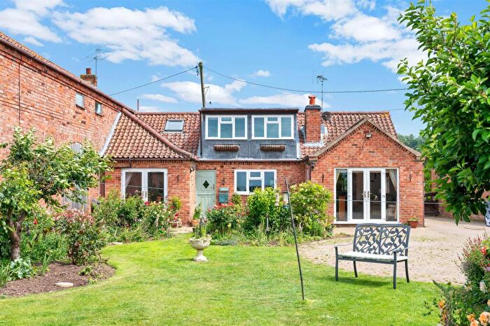 3 Bedroom Link Detached House For Sale In Pasture Lane, Hose, LE14