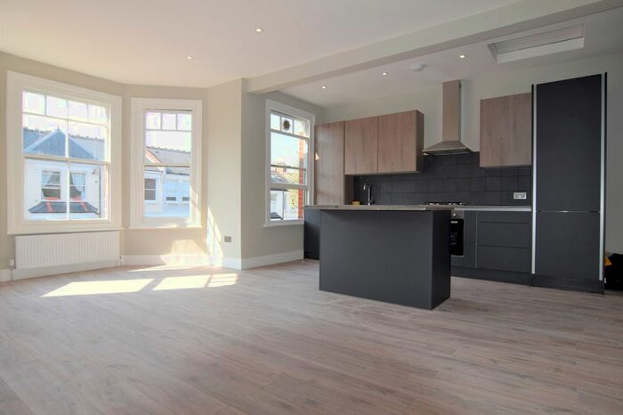 2 Bedroom Flat To Rent In Coniston Road, Muswell Hill, London, N10