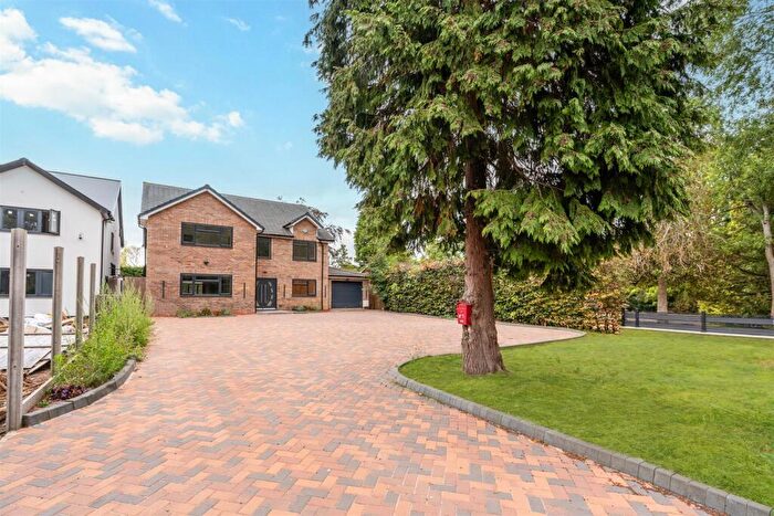 5 Bedroom Detached House To Rent In Warwick Road, Knowle, Solihull, B93