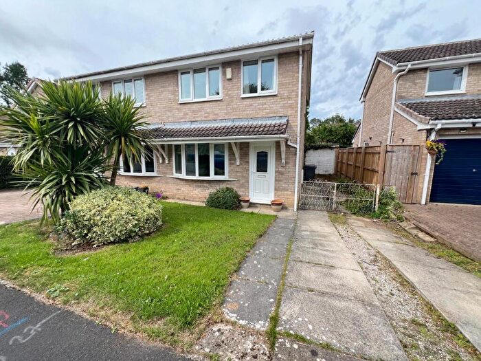 3 Bedroom Semi-Detached House For Sale In Bedale Hunt, Newton Aycliffe, DL5