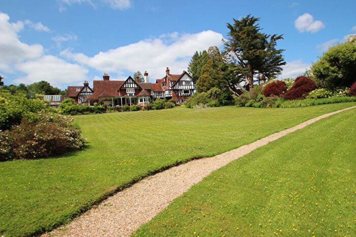3 Bedroom Flat For Sale In Argos Hill, Rotherfield, TN6