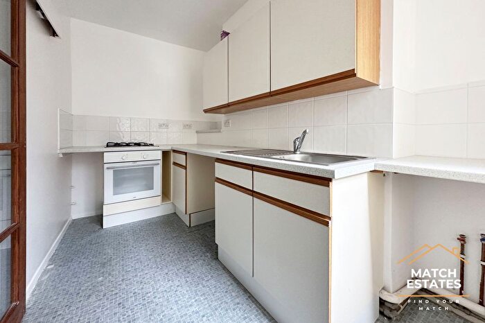 1 Bedroom Flat For Sale In George Street, Ramsgate, Kent, CT11