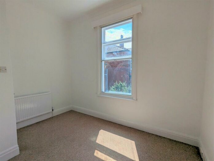 2 Bedroom Apartment To Rent In Lord Street West, Southport, Merseyside, PR8