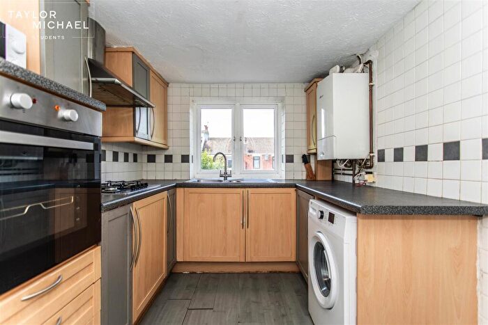 3 Bedroom Terraced House To Rent In Buller Road, Brighton, BN2