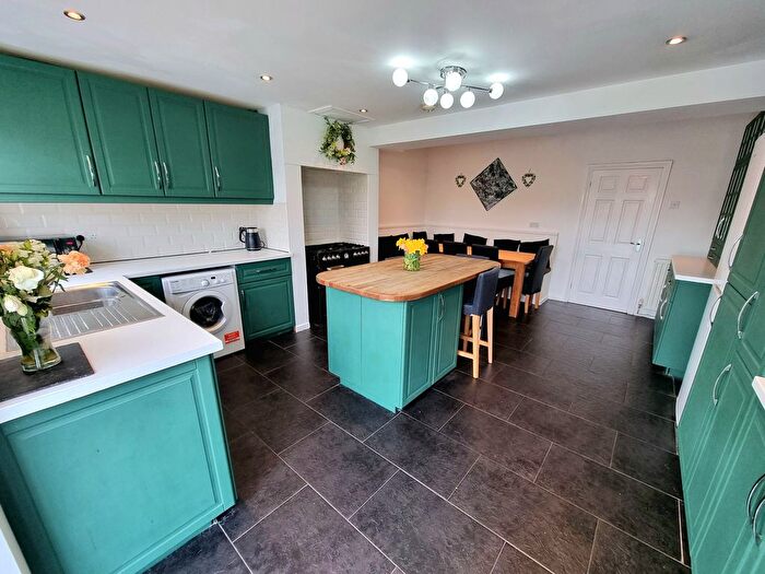 3 Bedroom Semi-Detached House For Sale In Ewenny Road, Bridgend, CF31 - Photo 3