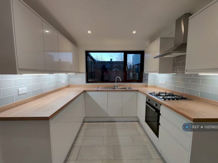 3 Bedroom Semi-Detached House To Rent In Weald Drive, Crawley, RH10