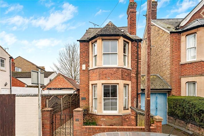 3 Bedroom Detached House For Sale In Kineton Road, Grandpont, OX1