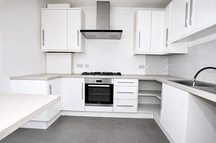 4 Bedroom Semi-Detached House To Rent In Upney Lane, Barking, Essex, IG11