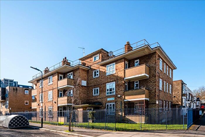 2 Bedroom Flat To Rent In Elderfield Road, Clapton, E5
