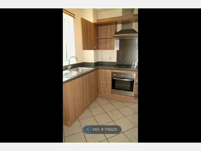 2 Bedroom Flat To Rent In Market Street, Cinderford, GL14