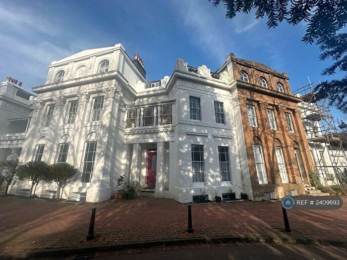 1 Bedroom Flat To Rent In Park Crescent, Worthing, BN11