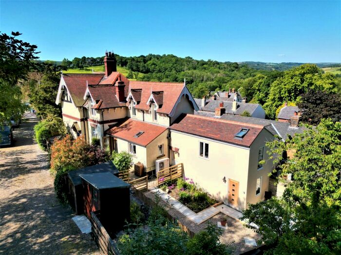 5 Bedroom Farmhouse For Sale In Hollins Lodge, Grosmont, YO22