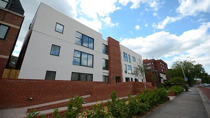 2 Bedroom Flat To Rent In Sovereign Court, A Kings Road, Reading, RG1