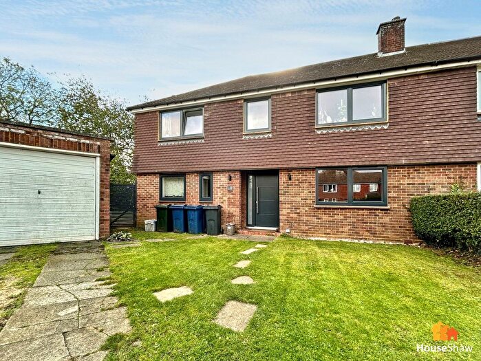 5 Bedroom Semi-Detached House For Sale In Cheyne Walk, Chesham, HP5