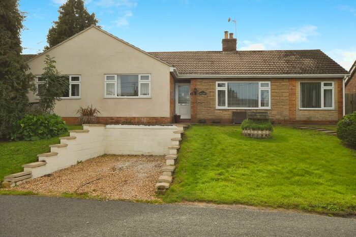 4 Bedroom Bungalow For Sale In Fen Road, Heighington, Lincoln, Lincolnshire, LN4